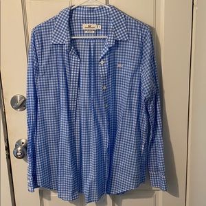 VV button down